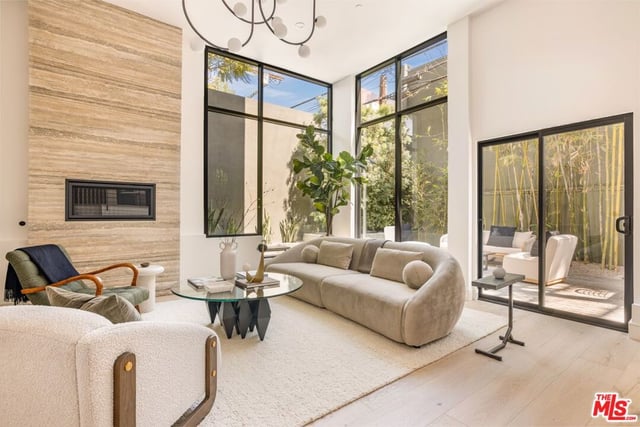 924 N West Knoll Drive, West Hollywood, CA 90069 — photo 16 of 50