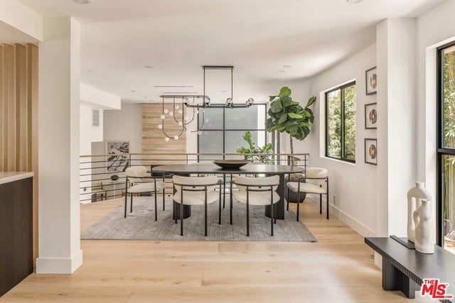 924 N West Knoll Drive, West Hollywood, CA 90069 — photo 25 of 50