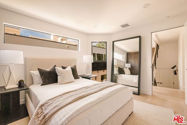 924 N West Knoll Drive, West Hollywood, CA 90069 — photo 38 of 50