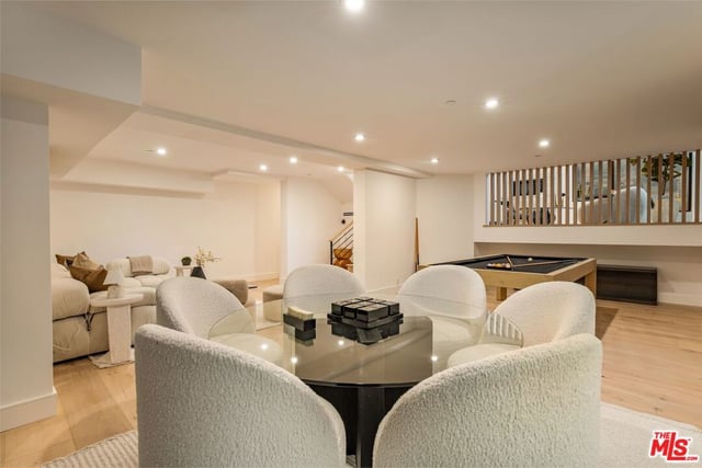 924 N West Knoll Drive, West Hollywood, CA 90069 — photo 7 of 50