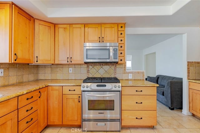 310 Susan Court, Palmdale, CA 93551 — photo 11 of 38