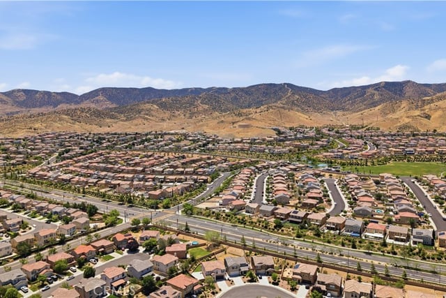2755 Senna, Palmdale, CA 93551 — photo 11 of 19