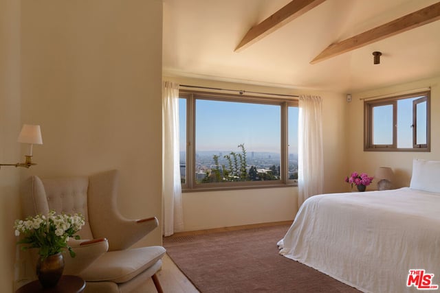 6911 Los Tilos Road, Los Angeles, CA 90068 — photo 10 of 44