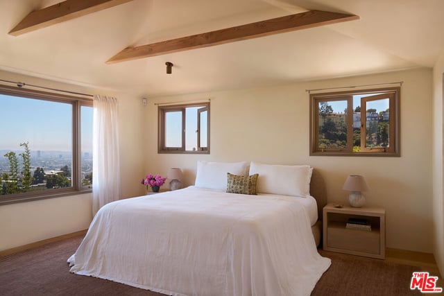 6911 Los Tilos Road, Los Angeles, CA 90068 — photo 11 of 44