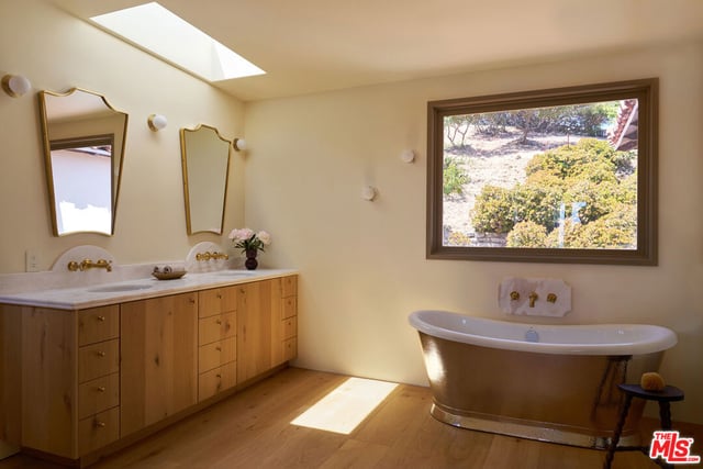 6911 Los Tilos Road, Los Angeles, CA 90068 — photo 12 of 44