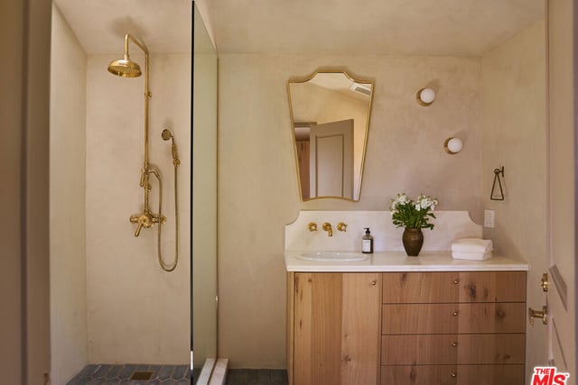 6911 Los Tilos Road, Los Angeles, CA 90068 — photo 16 of 44