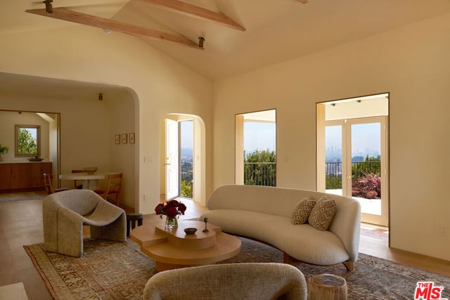 6911 Los Tilos Road, Los Angeles, CA 90068 — photo 3 of 44