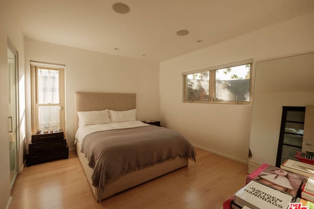 2400 Crest View Drive, Los Angeles, CA 90046 — photo 27 of 37