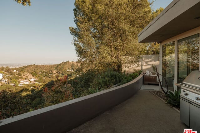 2400 Crest View Drive, Los Angeles, CA 90046 — photo 32 of 37