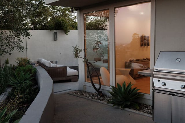 2400 Crest View Drive, Los Angeles, CA 90046 — photo 33 of 37