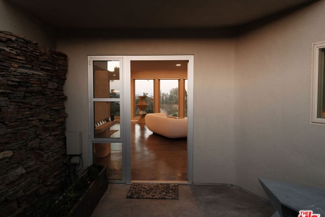 2400 Crest View Drive, Los Angeles, CA 90046 — photo 5 of 37