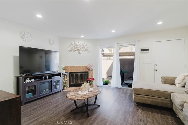 14345 Foothill Boulevard 107, Sylmar, CA 91342 — photo 5 of 24