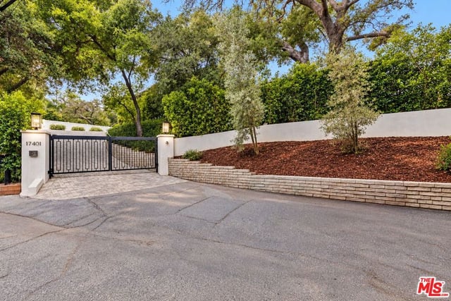 17401 Rancho Street, Encino, CA 91316 — photo 54 of 56