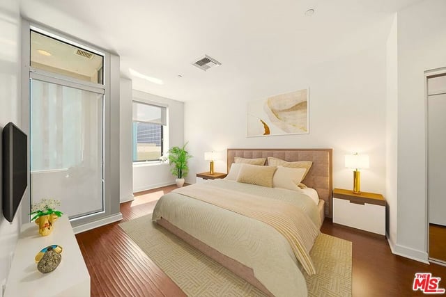 3810 Wilshire Boulevard 605, Los Angeles, CA 90010 — photo 14 of 49