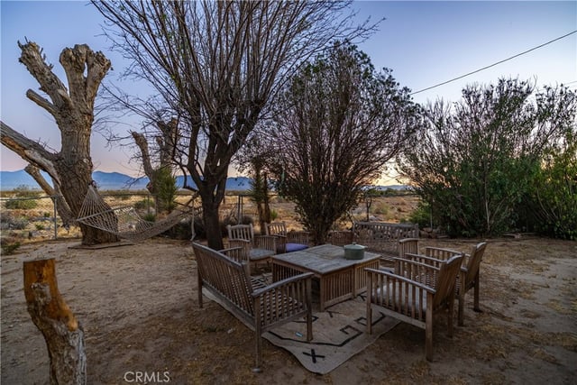 20539 E Avenue R, Palmdale, CA 93591 — photo 13 of 55