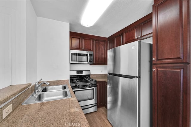 5535 Canoga 332, Woodland Hills, CA 91367 — photo 5 of 32