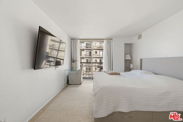 10751 Wilshire Boulevard 1206, Los Angeles, CA 90024 — photo 12 of 18