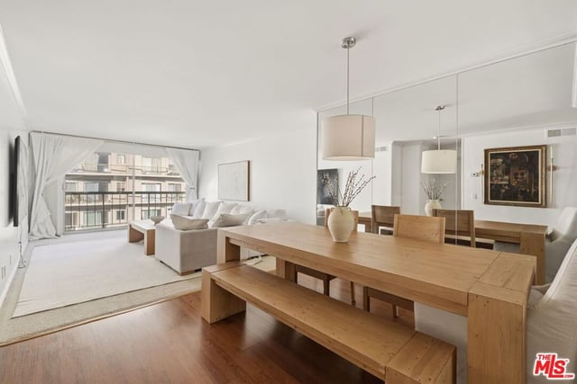10751 Wilshire Boulevard 1206, Los Angeles, CA 90024 — photo 4 of 18