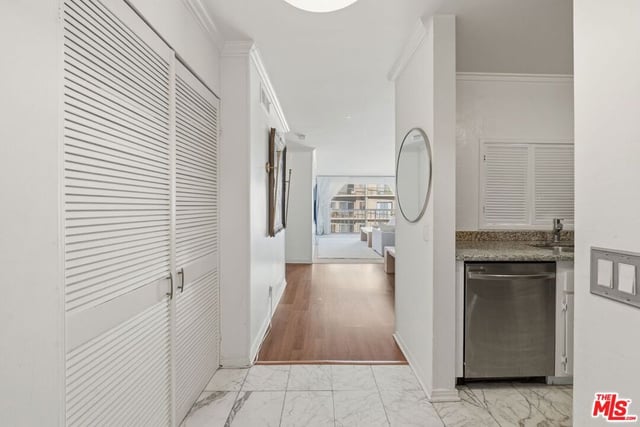 10751 Wilshire Boulevard 1206, Los Angeles, CA 90024 — photo 8 of 18
