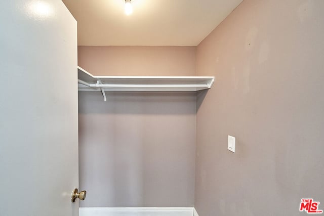 727 S Ardmore Avenue 801, Los Angeles, CA 90005 — photo 18 of 29