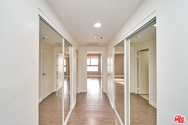 727 S Ardmore Avenue 801, Los Angeles, CA 90005 — photo 25 of 29