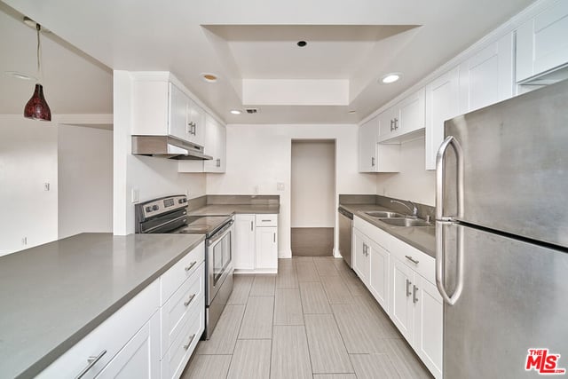 727 S Ardmore Avenue 801, Los Angeles, CA 90005 — photo 9 of 29