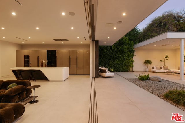 6510 W 5th Street, Los Angeles, CA 90048 — photo 29 of 32