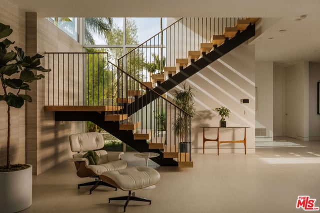 6510 W 5th Street, Los Angeles, CA 90048 — photo 5 of 32