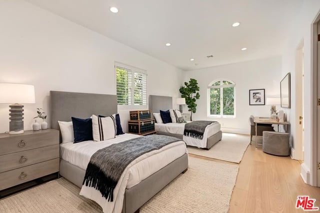 812 N Bedford Drive, Beverly Hills, CA 90210 — photo 24 of 36