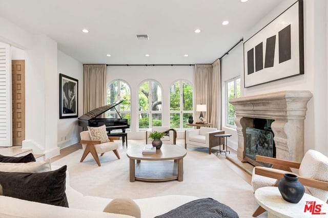 812 N Bedford Drive, Beverly Hills, CA 90210 — photo 4 of 36