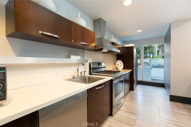 411 W Seaside Way 302, Long Beach, CA 90802 — photo 30 of 41