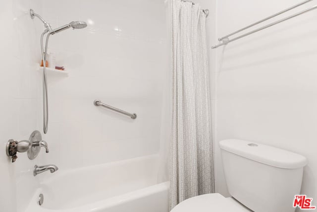 525 N Sycamore Avenue 301, Los Angeles, CA 90036 — photo 12 of 24