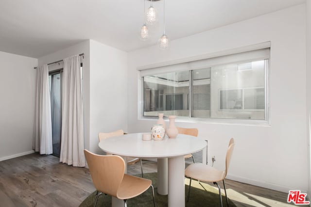 525 N Sycamore Avenue 301, Los Angeles, CA 90036 — photo 5 of 24