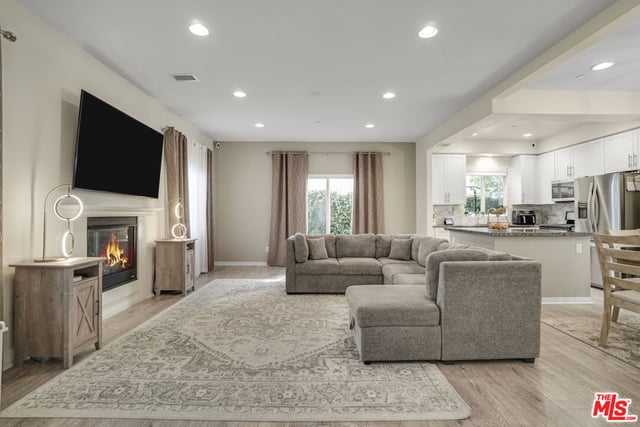 22755 Walnut Park Lane, Newhall, CA 91321 — photo 2 of 27