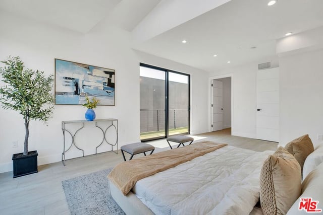 337 6th Avenue, Venice, CA 90291 — photo 13 of 31