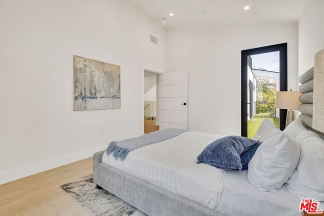 337 6th Avenue, Venice, CA 90291 — photo 18 of 31