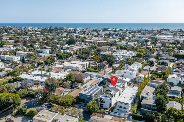 337 6th Avenue, Venice, CA 90291 — photo 3 of 31