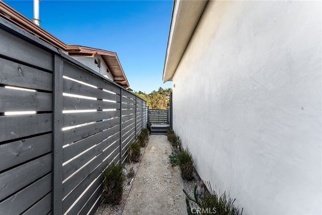 242 Thorne, Los Angeles, CA 90042 — photo 23 of 32