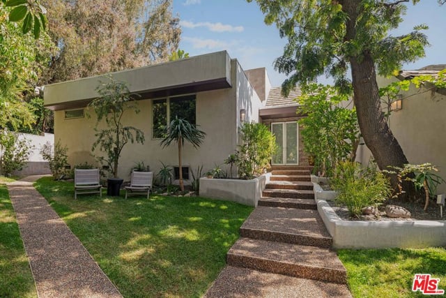 3084 Franklin Canyon Drive, Beverly Hills, CA 90210 — photo 3 of 71