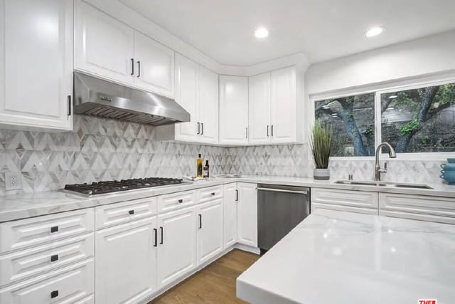 4732 Del Moreno Drive, Woodland Hills, CA 91364 — photo 17 of 34