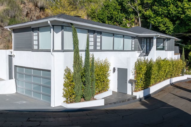 8501 Hedges Place, Los Angeles, CA 90069 — photo 2 of 26