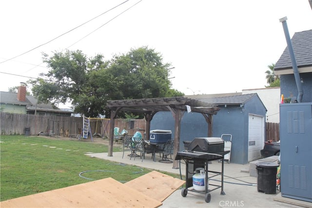818 S Sloan, Compton, CA 90221 — photo 8 of 9
