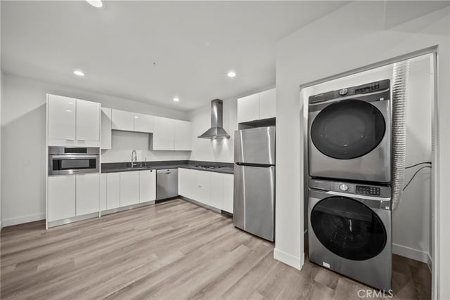900 S Kenmore Avenue 504, Los Angeles, CA 90006 — photo 11 of 30
