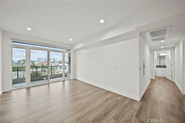 900 S Kenmore Avenue 504, Los Angeles, CA 90006 — photo 2 of 30