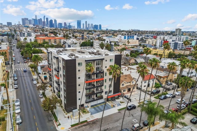 900 S Kenmore Avenue 504, Los Angeles, CA 90006 — photo 28 of 30