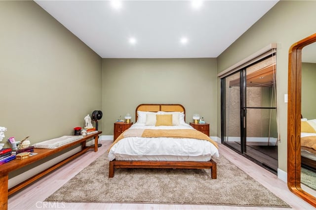 832 Palm Avenue 201, West Hollywood, CA 90069 — photo 11 of 22