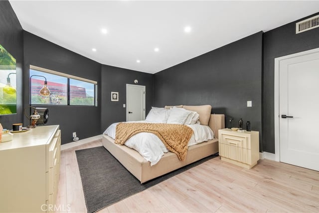 832 Palm Avenue 201, West Hollywood, CA 90069 — photo 16 of 22