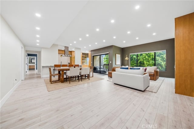 832 Palm Avenue 201, West Hollywood, CA 90069 — photo 19 of 22