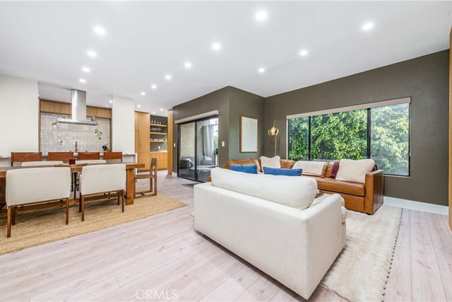 832 Palm Avenue 201, West Hollywood, CA 90069 — photo 20 of 22