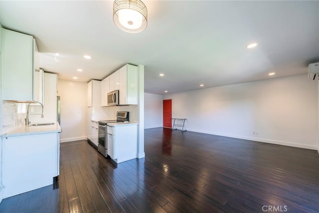 1601 Veteran Avenue 301/302, Los Angeles, CA 90024 — photo 2 of 23